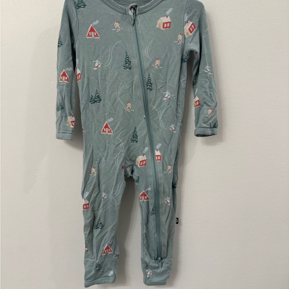 Kyte BABY village 12-18 month no stains